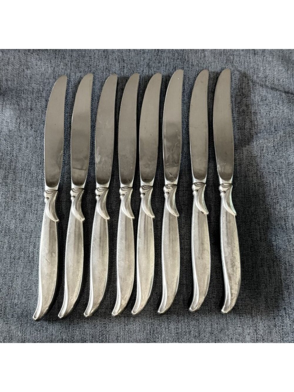 8 International Silver 1847 Rogers Bros FLAIR Silverplate Dinner Knives 1956